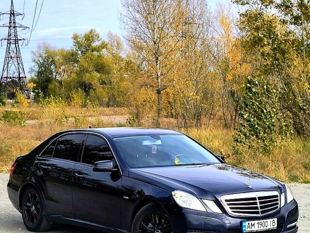 Синій Мерседес Е-Клас, об'ємом двигуна 1.8 л та пробігом 178 тис. км за 8888 $, фото 1 на Automoto.ua