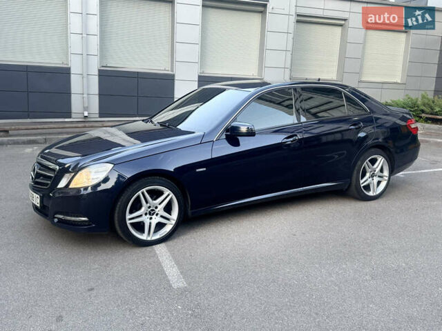 Синий Мерседес Е-Класс, объемом двигателя 1.8 л и пробегом 367 тыс. км за 8800 $, фото 14 на Automoto.ua