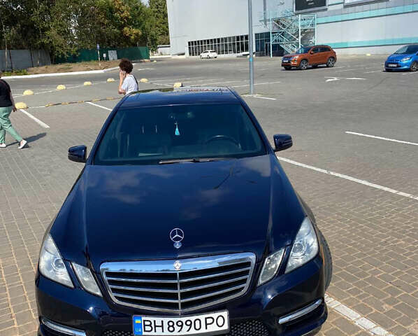 Синий Мерседес Е-Класс, объемом двигателя 2.99 л и пробегом 529 тыс. км за 10999 $, фото 10 на Automoto.ua