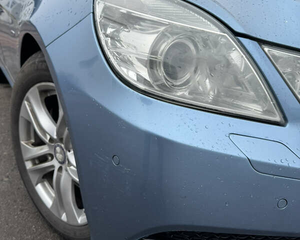 Синий Мерседес Е-Класс, объемом двигателя 3 л и пробегом 286 тыс. км за 15900 $, фото 7 на Automoto.ua