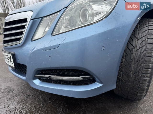 Синий Мерседес Е-Класс, объемом двигателя 3 л и пробегом 286 тыс. км за 15900 $, фото 17 на Automoto.ua