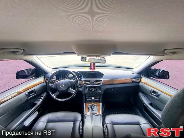Синій Мерседес Е-Клас, об'ємом двигуна 1.8 л та пробігом 178 тис. км за 8888 $, фото 6 на Automoto.ua
