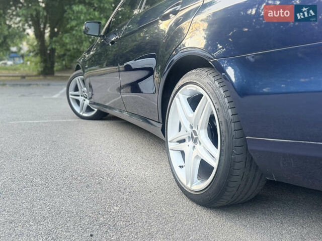 Синий Мерседес Е-Класс, объемом двигателя 1.8 л и пробегом 367 тыс. км за 8800 $, фото 13 на Automoto.ua