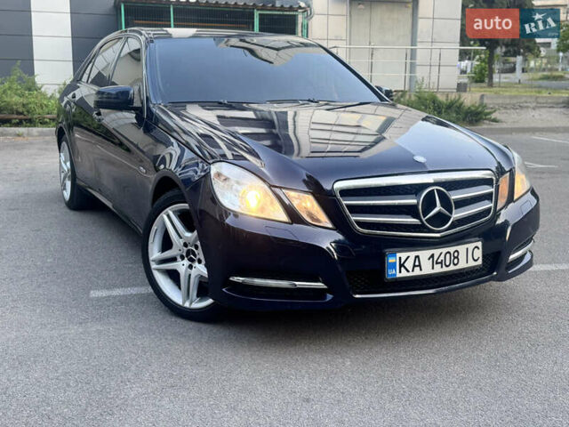 Синий Мерседес Е-Класс, объемом двигателя 1.8 л и пробегом 367 тыс. км за 8800 $, фото 8 на Automoto.ua