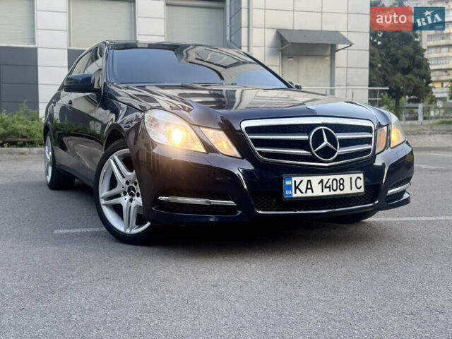 Синий Мерседес Е-Класс, объемом двигателя 1.8 л и пробегом 367 тыс. км за 8800 $, фото 9 на Automoto.ua