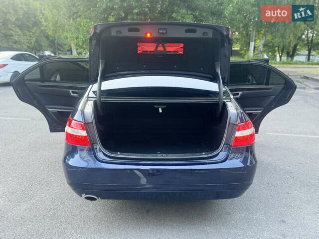 Синий Мерседес Е-Класс, объемом двигателя 1.8 л и пробегом 367 тыс. км за 8800 $, фото 36 на Automoto.ua