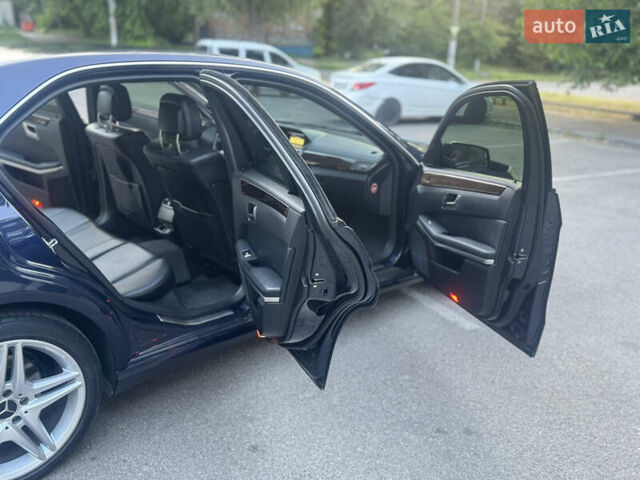 Синий Мерседес Е-Класс, объемом двигателя 1.8 л и пробегом 367 тыс. км за 8800 $, фото 21 на Automoto.ua