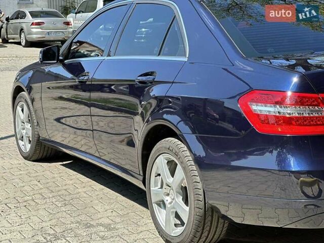 Синий Мерседес Е-Класс, объемом двигателя 3 л и пробегом 343 тыс. км за 16499 $, фото 4 на Automoto.ua