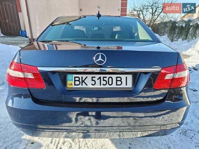 Синій Мерседес Е-Клас, об'ємом двигуна 2.14 л та пробігом 455 тис. км за 10999 $, фото 6 на Automoto.ua