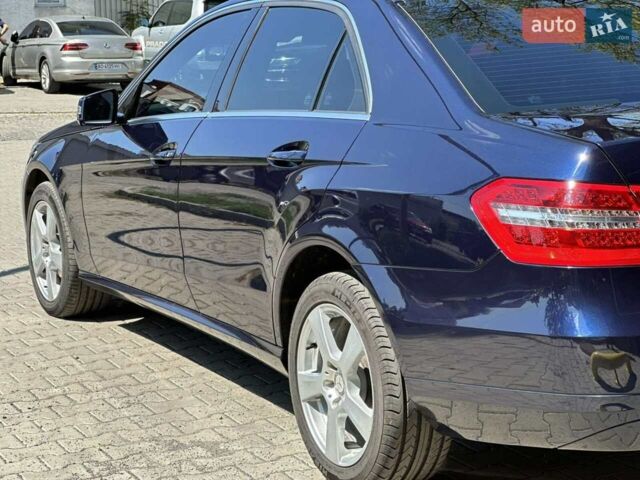 Синій Мерседес Е-Клас, об'ємом двигуна 3 л та пробігом 350 тис. км за 12999 $, фото 36 на Automoto.ua