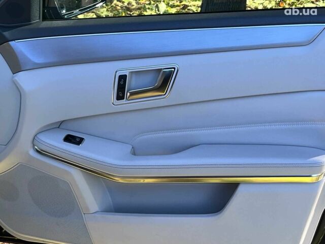 Синий Мерседес Е-Класс, объемом двигателя 2.2 л и пробегом 213 тыс. км за 19390 $, фото 29 на Automoto.ua