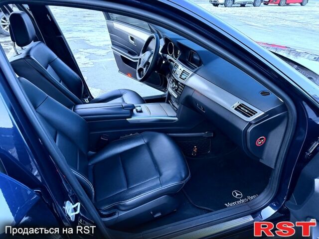 Синий Мерседес Е-Класс, объемом двигателя 2 л и пробегом 20000 тыс. км за 13500 $, фото 12 на Automoto.ua