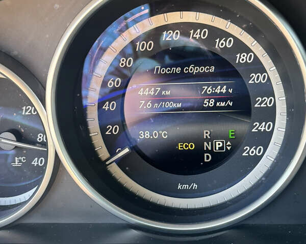 Синий Мерседес Е-Класс, объемом двигателя 2.1 л и пробегом 180 тыс. км за 15700 $, фото 16 на Automoto.ua