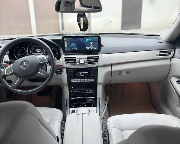 Синий Мерседес Е-Класс, объемом двигателя 2.14 л и пробегом 217 тыс. км за 16000 $, фото 22 на Automoto.ua