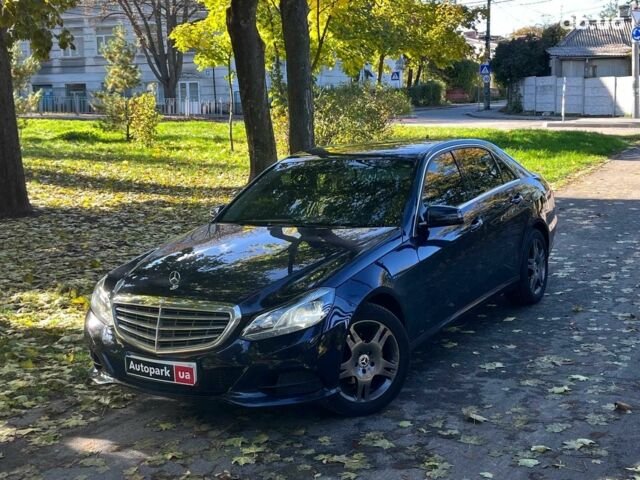 Синий Мерседес Е-Класс, объемом двигателя 2.2 л и пробегом 213 тыс. км за 19390 $, фото 13 на Automoto.ua