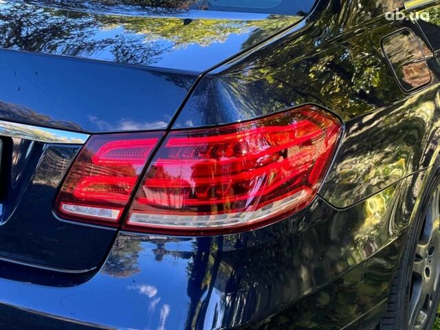 Синий Мерседес Е-Класс, объемом двигателя 2.2 л и пробегом 213 тыс. км за 19390 $, фото 8 на Automoto.ua