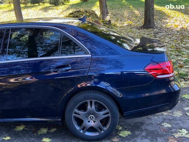 Синий Мерседес Е-Класс, объемом двигателя 2.2 л и пробегом 213 тыс. км за 19390 $, фото 9 на Automoto.ua