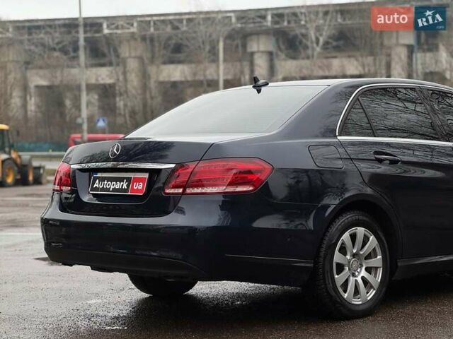 Синий Мерседес Е-Класс, объемом двигателя 2.2 л и пробегом 213 тыс. км за 15990 $, фото 14 на Automoto.ua