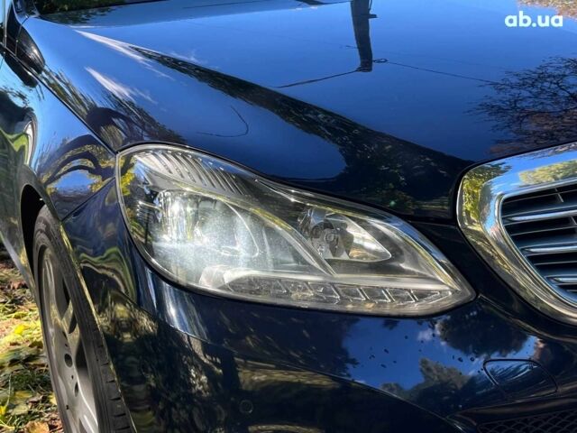 Синий Мерседес Е-Класс, объемом двигателя 2.2 л и пробегом 213 тыс. км за 19390 $, фото 12 на Automoto.ua