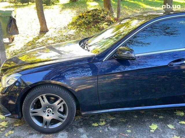 Синий Мерседес Е-Класс, объемом двигателя 2.2 л и пробегом 213 тыс. км за 19390 $, фото 10 на Automoto.ua