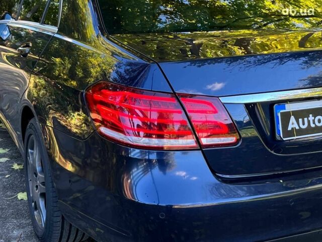Синий Мерседес Е-Класс, объемом двигателя 2.2 л и пробегом 213 тыс. км за 19390 $, фото 7 на Automoto.ua