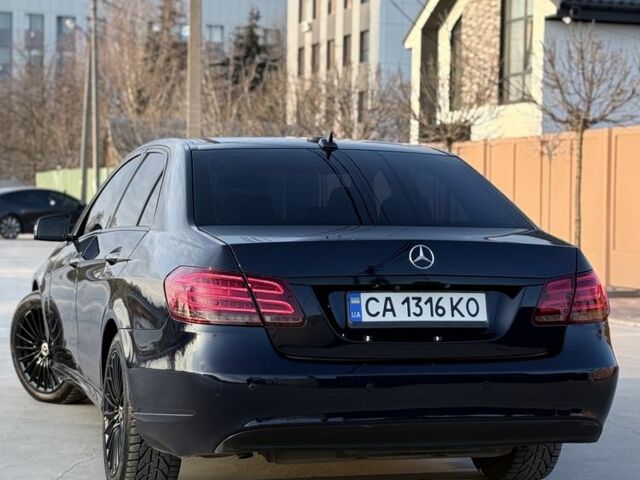 Синий Мерседес Е-Класс, объемом двигателя 2 л и пробегом 285 тыс. км за 13999 $, фото 6 на Automoto.ua
