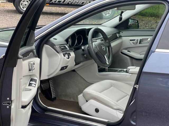 Мерседес Е-Класс 2014 в Киеве на Automoto.ua Синий Мерседес Е-Класс, объемом двигателя 3.5 л и пробегом 205 тыс. км за 18000 $, фото 12 на Automoto.ua