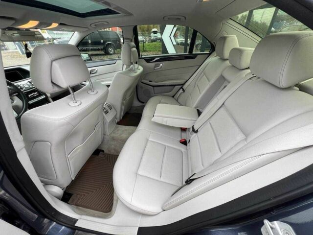 Мерседес Е-Класс 2014 в Киеве на Automoto.ua Синий Мерседес Е-Класс, объемом двигателя 3.5 л и пробегом 205 тыс. км за 18000 $, фото 19 на Automoto.ua