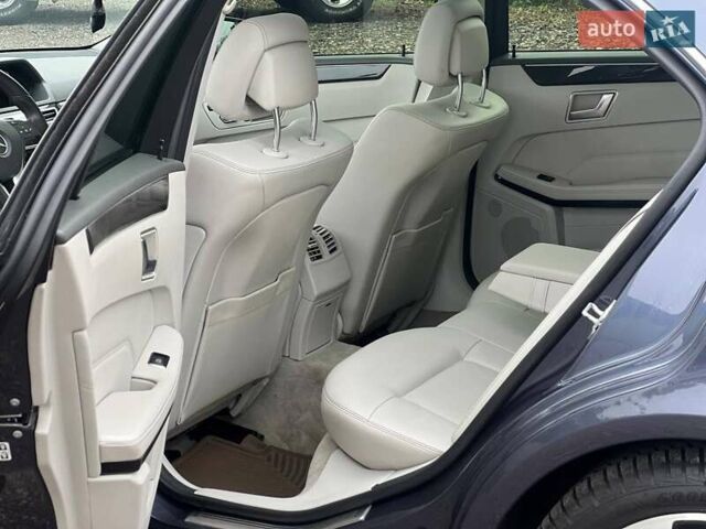 Синий Мерседес Е-Класс, объемом двигателя 3.5 л и пробегом 205 тыс. км за 15500 $, фото 8 на Automoto.ua