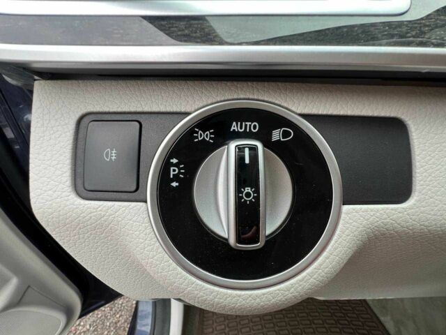 Мерседес Е-Класс 2014 в Киеве на Automoto.ua Синий Мерседес Е-Класс, объемом двигателя 3.5 л и пробегом 205 тыс. км за 18000 $, фото 22 на Automoto.ua