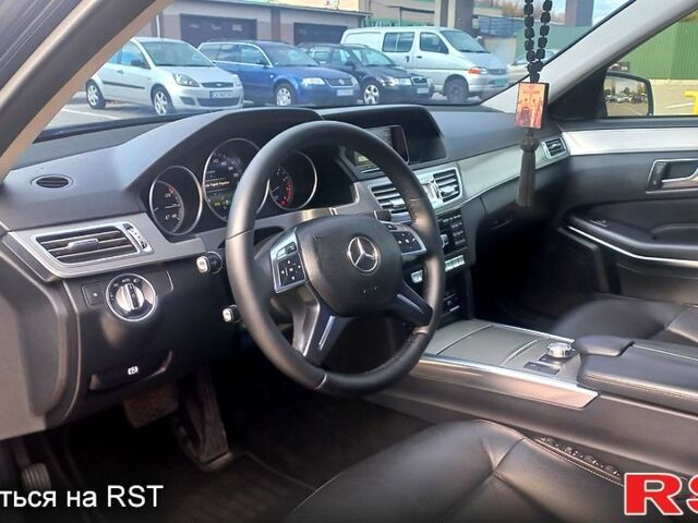 Синий Мерседес Е-Класс, объемом двигателя 2 л и пробегом 265 тыс. км за 15500 $, фото 9 на Automoto.ua