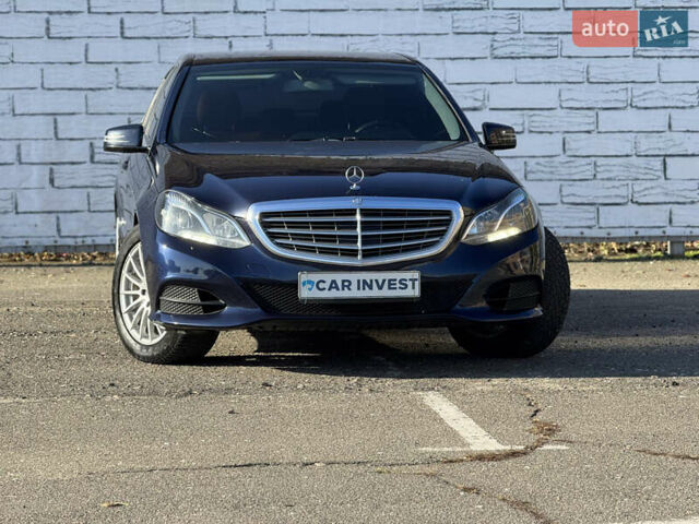 Синий Мерседес Е-Класс, объемом двигателя 2.14 л и пробегом 360 тыс. км за 15999 $, фото 2 на Automoto.ua