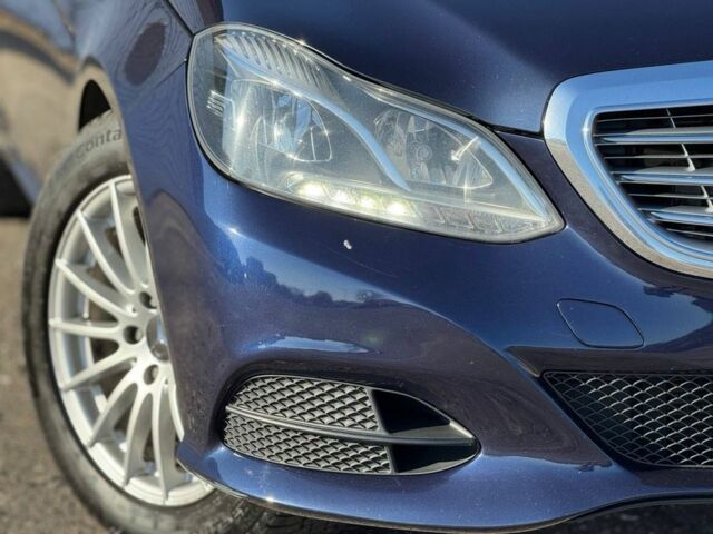 Синий Мерседес Е-Класс, объемом двигателя 2.2 л и пробегом 360 тыс. км за 15999 $, фото 7 на Automoto.ua