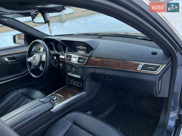Синий Мерседес Е-Класс, объемом двигателя 3 л и пробегом 330 тыс. км за 17500 $, фото 26 на Automoto.ua