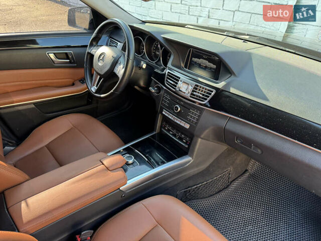 Синий Мерседес Е-Класс, объемом двигателя 2.14 л и пробегом 360 тыс. км за 16000 $, фото 21 на Automoto.ua