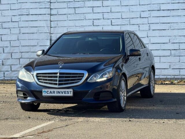 Синий Мерседес Е-Класс, объемом двигателя 2.2 л и пробегом 360 тыс. км за 15999 $, фото 2 на Automoto.ua