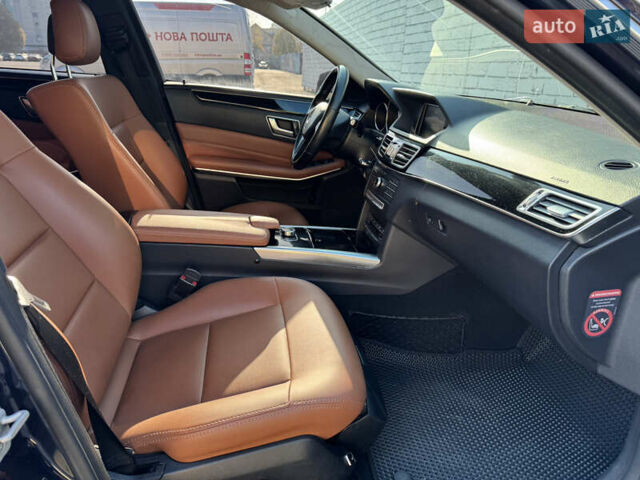 Синий Мерседес Е-Класс, объемом двигателя 2.14 л и пробегом 360 тыс. км за 15999 $, фото 19 на Automoto.ua