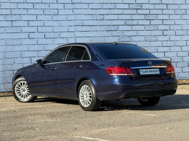 Синий Мерседес Е-Класс, объемом двигателя 2.2 л и пробегом 360 тыс. км за 15999 $, фото 3 на Automoto.ua