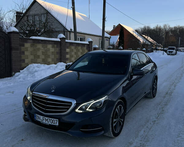 Синий Мерседес Е-Класс, объемом двигателя 3 л и пробегом 330 тыс. км за 17500 $, фото 3 на Automoto.ua