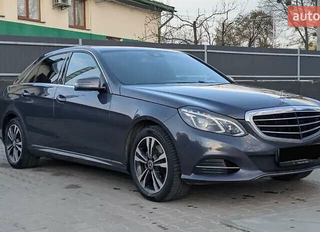 Синій Мерседес Е-Клас, об'ємом двигуна 3 л та пробігом 328 тис. км за 16900 $, фото 1 на Automoto.ua