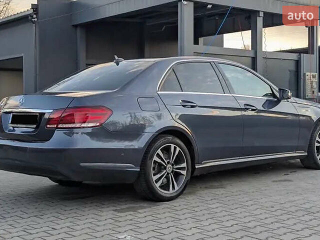 Синій Мерседес Е-Клас, об'ємом двигуна 3 л та пробігом 328 тис. км за 16900 $, фото 4 на Automoto.ua