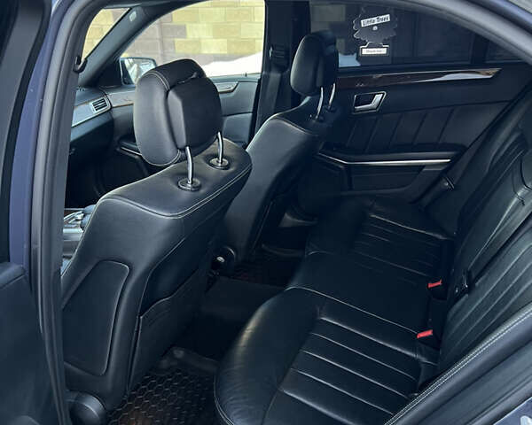 Синий Мерседес Е-Класс, объемом двигателя 3 л и пробегом 330 тыс. км за 17500 $, фото 23 на Automoto.ua