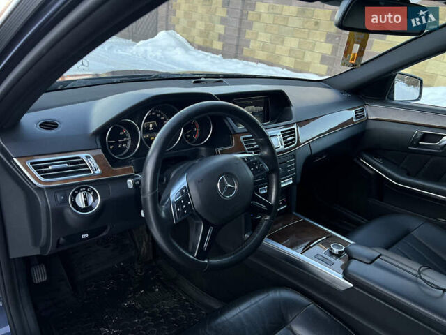 Синий Мерседес Е-Класс, объемом двигателя 3 л и пробегом 330 тыс. км за 17500 $, фото 21 на Automoto.ua