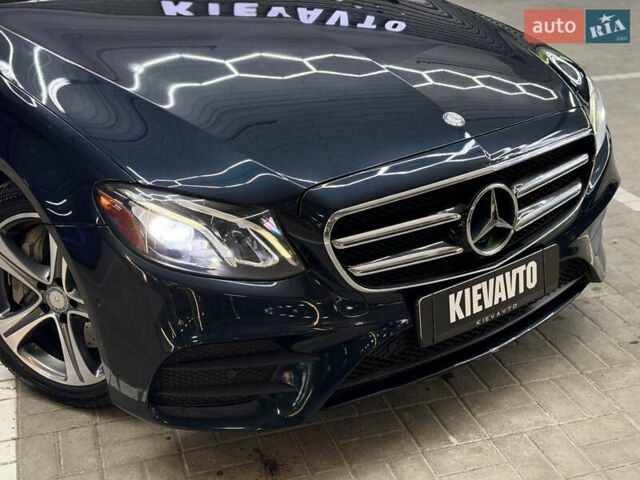 Синий Мерседес Е-Класс, объемом двигателя 2 л и пробегом 103 тыс. км за 27900 $, фото 10 на Automoto.ua