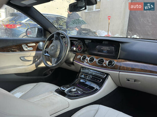 Синий Мерседес Е-Класс, объемом двигателя 1.99 л и пробегом 99 тыс. км за 18600 $, фото 16 на Automoto.ua