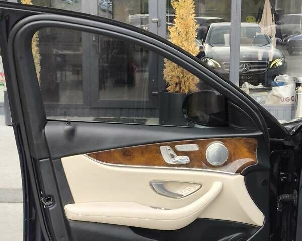Синій Мерседес Е-Клас, об'ємом двигуна 1.99 л та пробігом 159 тис. км за 24500 $, фото 11 на Automoto.ua