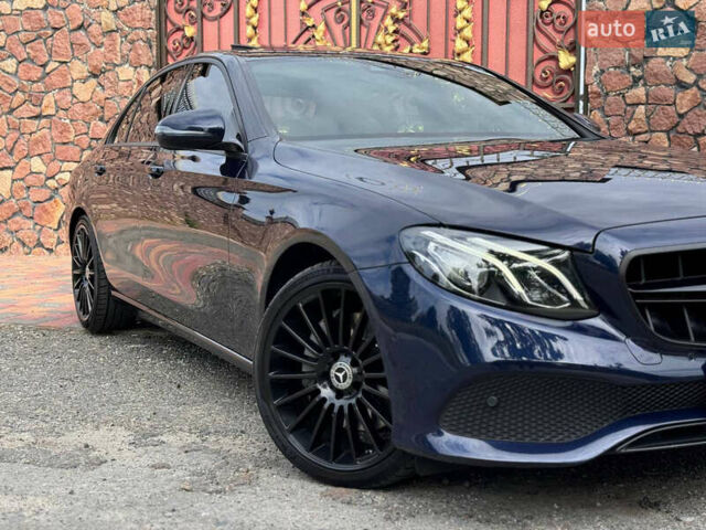 Синий Мерседес Е-Класс, объемом двигателя 3 л и пробегом 285 тыс. км за 27500 $, фото 2 на Automoto.ua