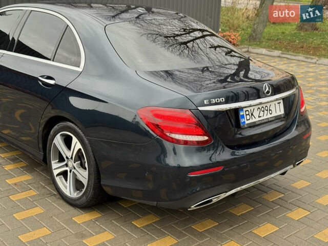 Синій Мерседес Е-Клас, об'ємом двигуна 1.99 л та пробігом 100 тис. км за 22999 $, фото 17 на Automoto.ua