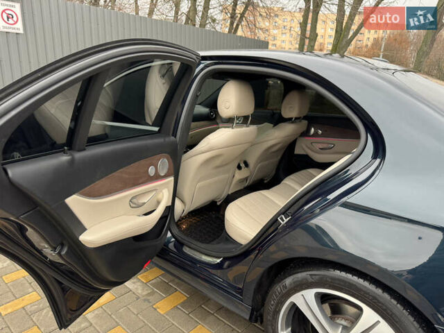 Синій Мерседес Е-Клас, об'ємом двигуна 1.99 л та пробігом 100 тис. км за 22999 $, фото 29 на Automoto.ua