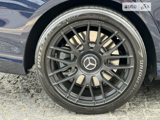 Синий Мерседес Е-Класс, объемом двигателя 3 л и пробегом 122 тыс. км за 34800 $, фото 2 на Automoto.ua